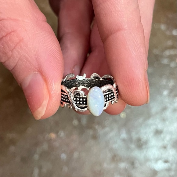 Vintage-Style Opal Silver Filigree Ring - Sz 6 - Picture 3 of 10